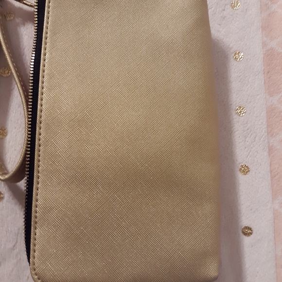 Clutch - Picture 4 of 5